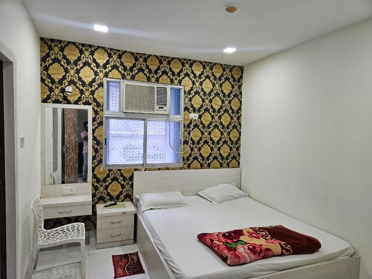 Hotel Elliot Comfort Inn Καλκούτα Εξωτερικό φωτογραφία